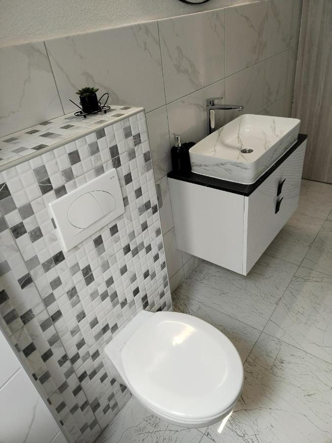 Apartman Zeko Rijeka Exterior foto